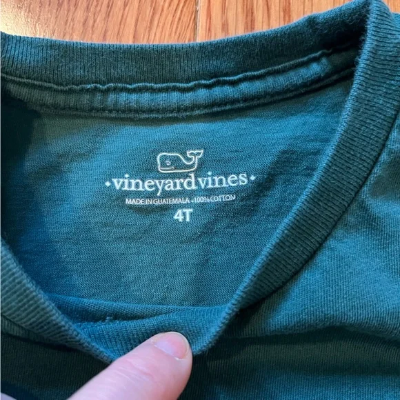 Vineyard Vines Happy Holidays Green Crew Neck Kids Tee - Picture 4 of 6